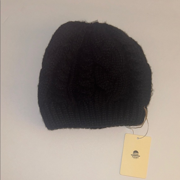 NWT Furtalk Black Knit Beanie - Picture 1 of 3